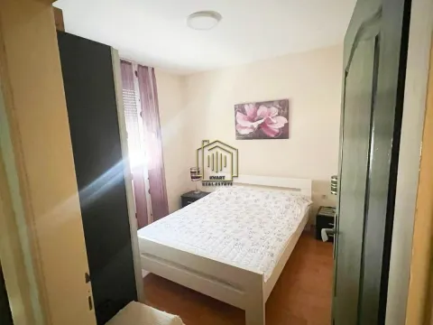 Izdavanje, dvosoban stan, 60m², Centar, Bar - image 7