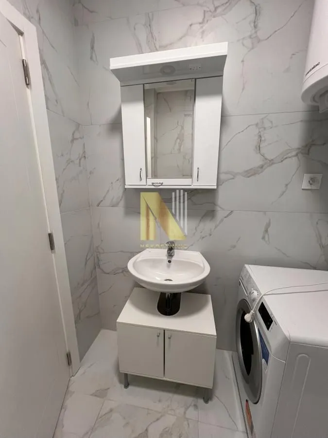 Izdavanje, garsonjera, 30m², Avijatičarsko naselje, Novi Sad Sve Podlokacije