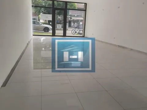 Izdavanje, poslovni prostor, 90m², Centar, Ćuprija - image 5