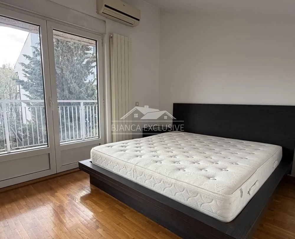 Prodaja, trosoban stan, 93m², Autokomanda, Voždovac Sve Podlokacije