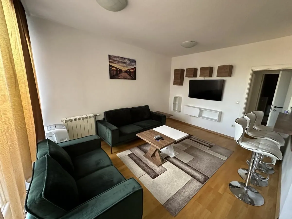 Prodaja, dvosoban stan, 44m², Centar, Novi Sad