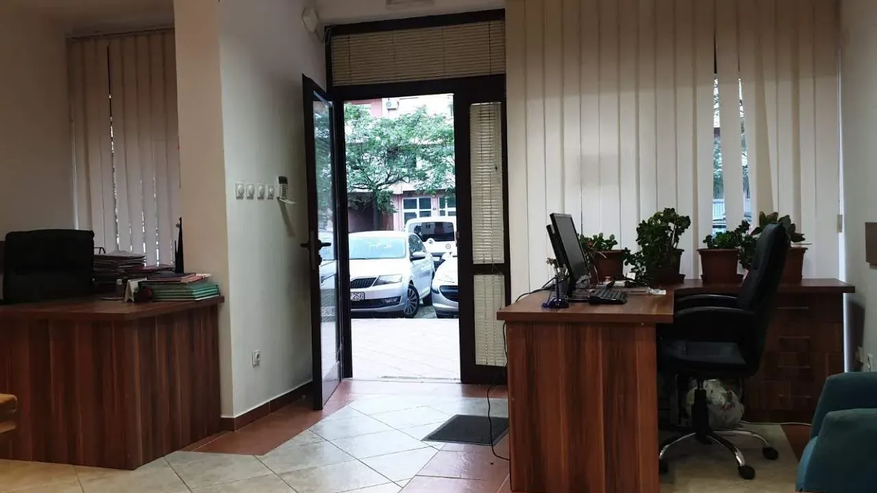 Izdavanje, poslovni prostor, 81m², Podgorica, Crna Gora