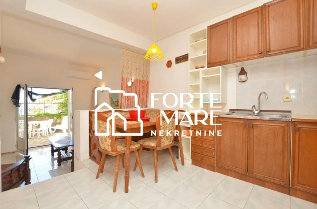 Prodaja, dvosoban stan, 81m², Savina, Herceg Novi