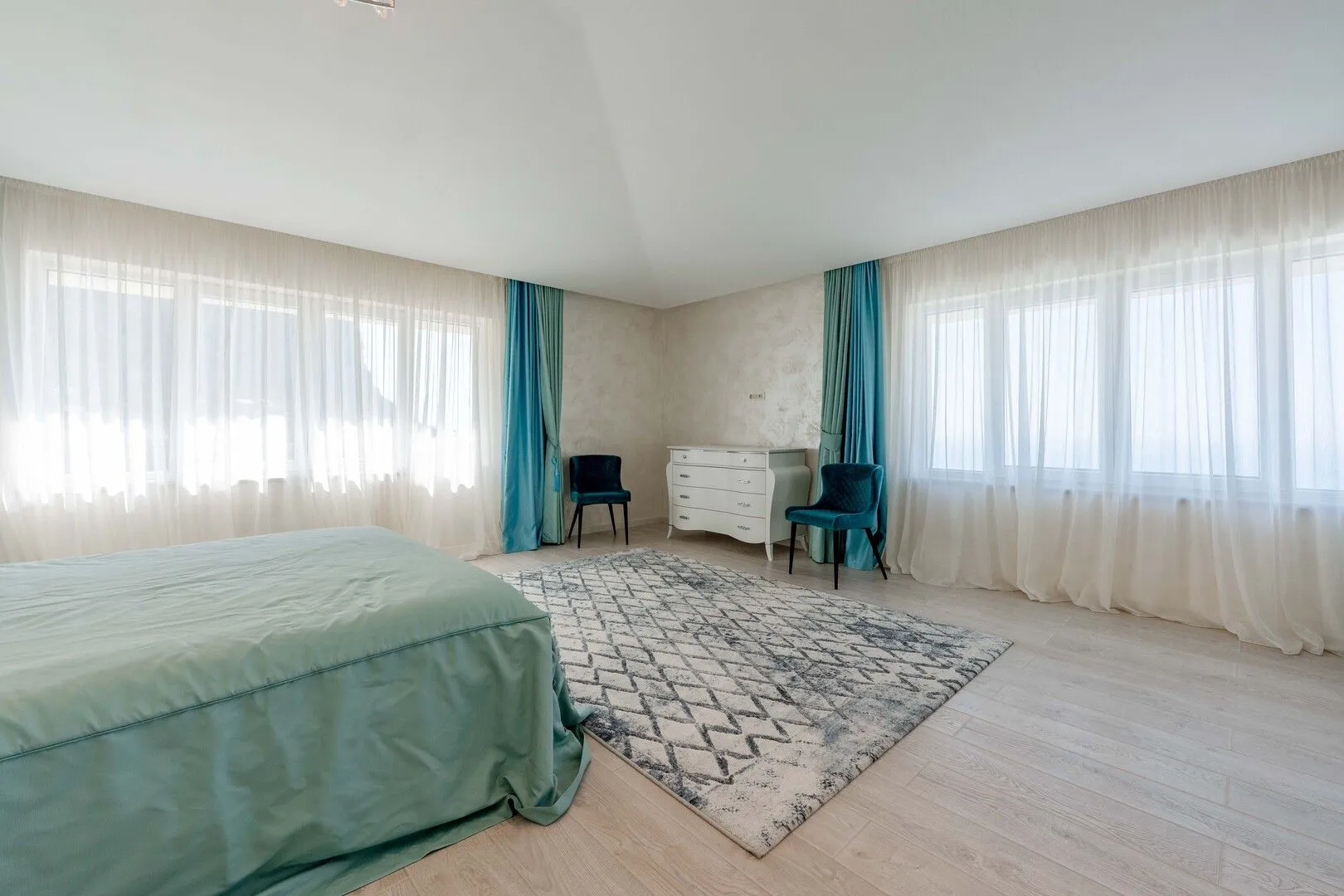 Sale, house, 410m², Blizikuće, Budva