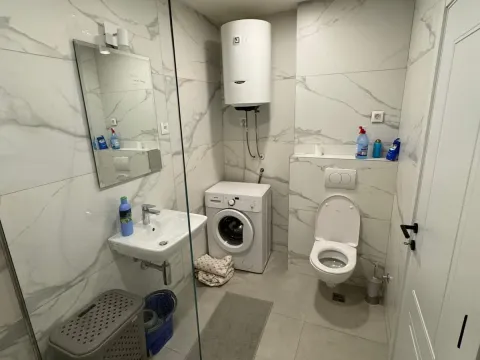 Izdavanje, jednosoban stan, 55m², Stari Aerodrom, Podgorica - image 10
