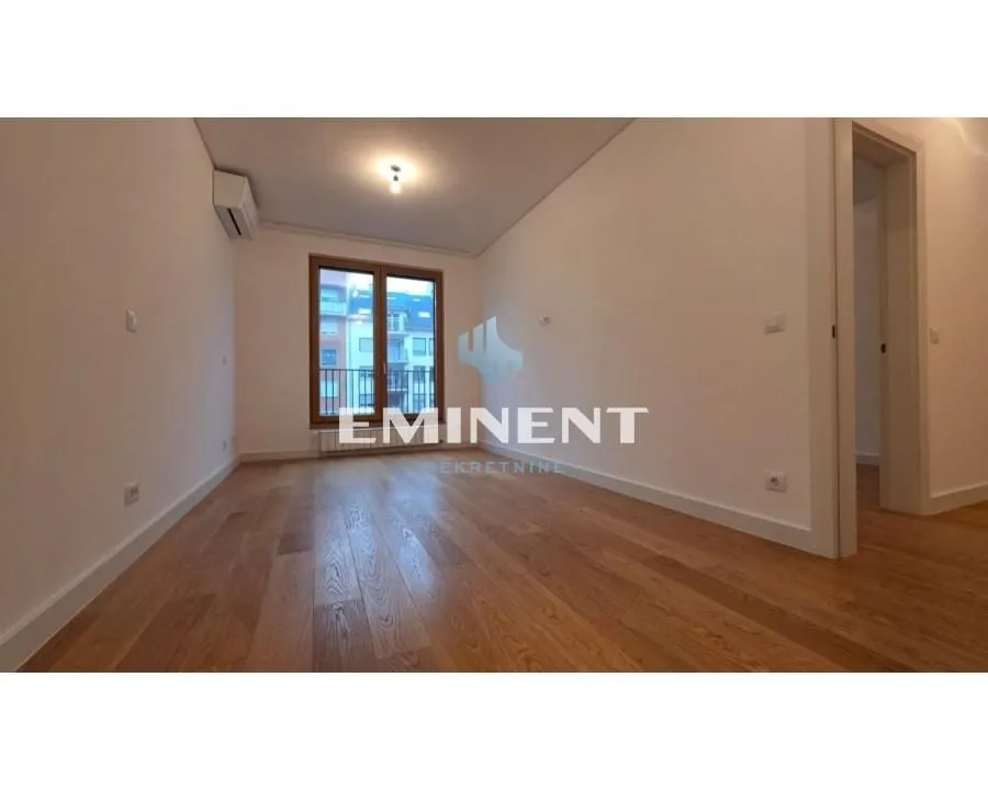 Prodaja, trosoban stan, 94m², Crveni Krst, Beograd