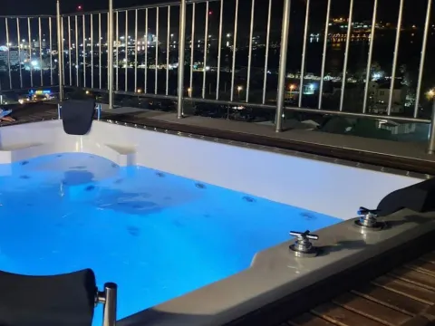 Prodaja, dvosoban stan, 144m², Centar, Bar - image 3