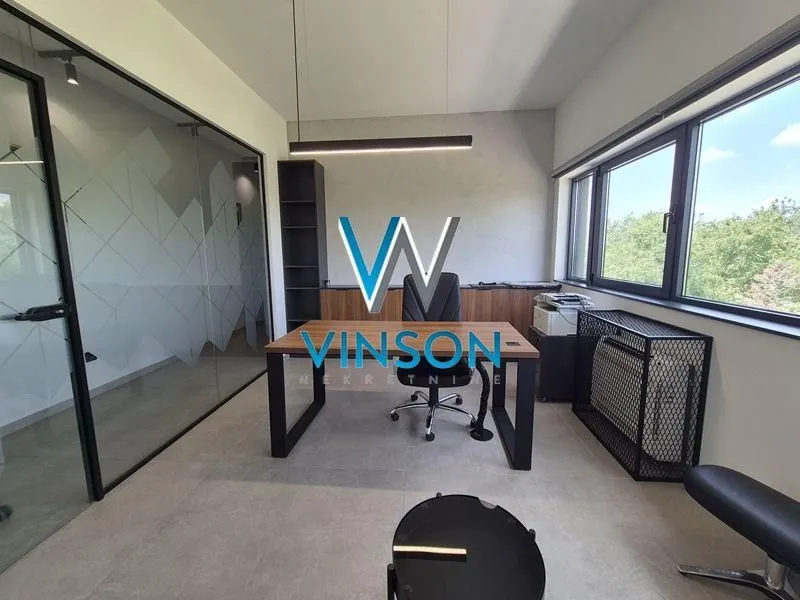 Rent, office space, 230m², Železnička Stanica, Novi Sad Sve Podlokacije
