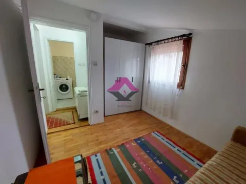 Rent, two bedroom apartment, 40m², Uciteljsko Naselje, Zvezdara Sve Podlokacije - image 11