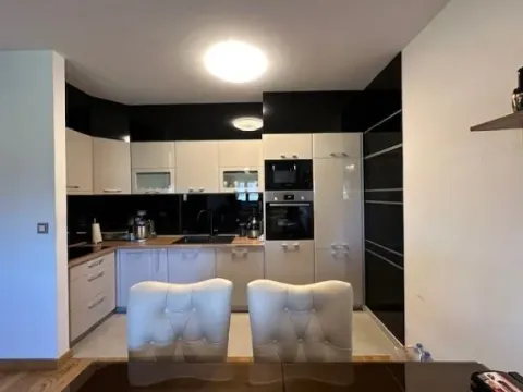 Prodaja, dvosoban stan, 77m², New City, Podgorica - image 4