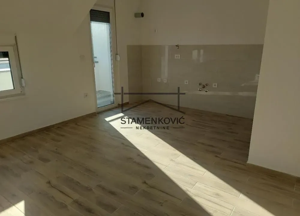 Prodaja, trosoban stan, 86m², Veternička rampa, Novi Sad Sve Podlokacije