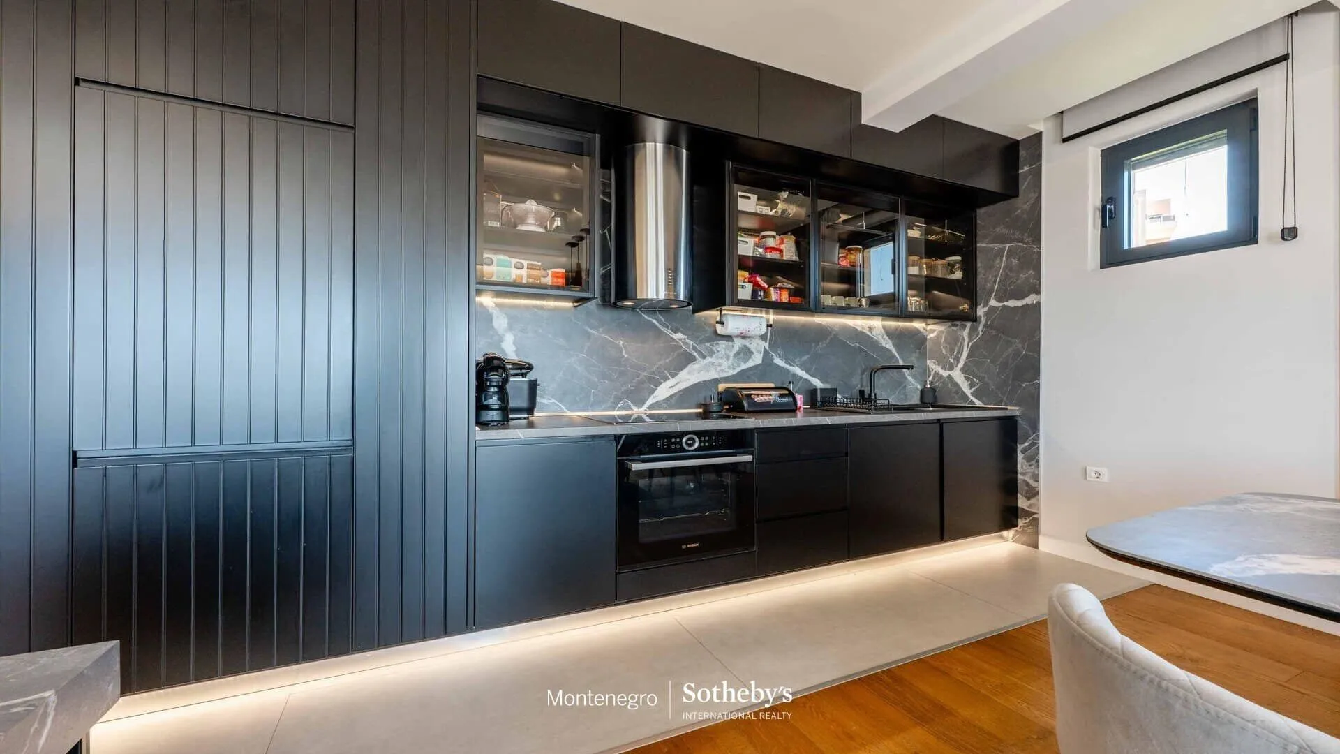 Sale, three bedroom apartment, 125m², Bečići, Budva