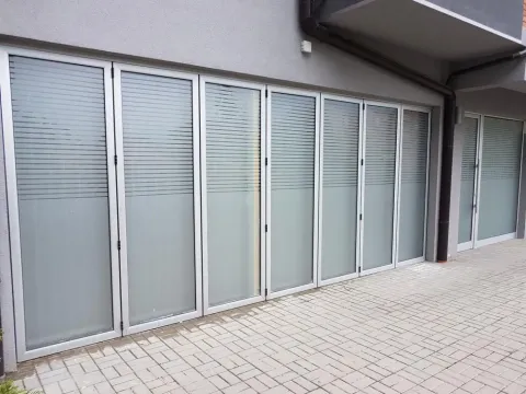 Prodaja, poslovni prostor, 165m², Centar, Jagodina - image 7