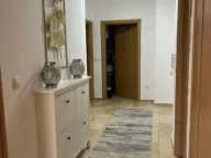 Izdavanje, dvosoban stan, 77m², Stari Aerodrom, Podgorica - image 5