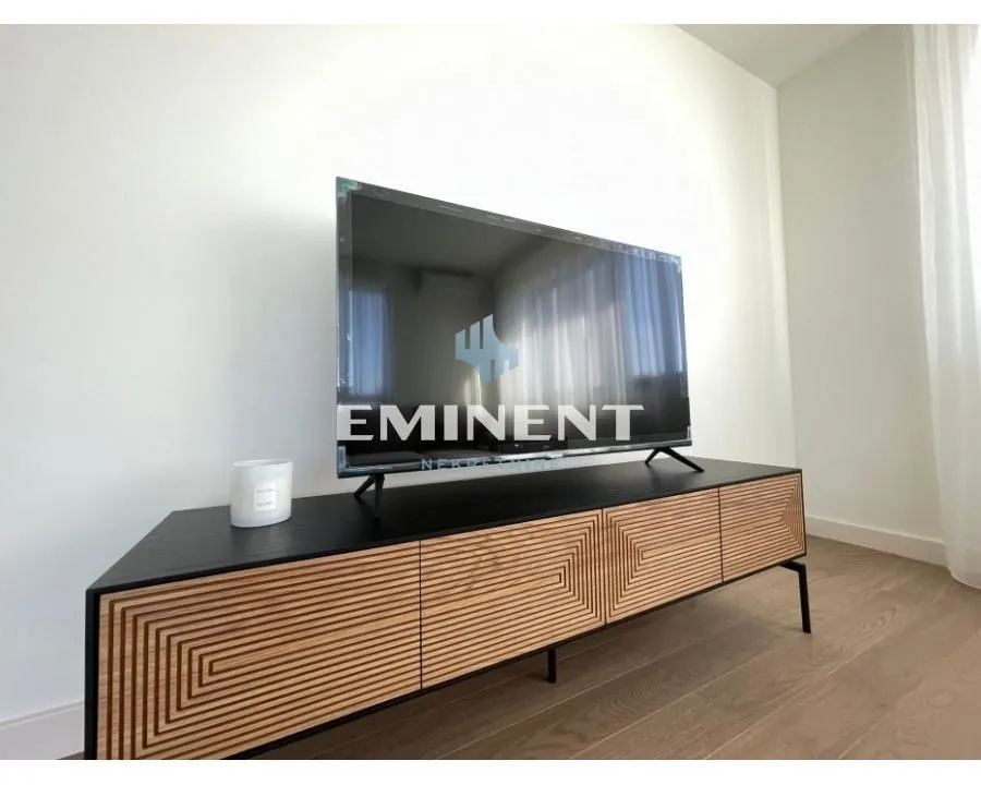 Rent, three bedroom apartment, 80m², Savski Venac, Beograd