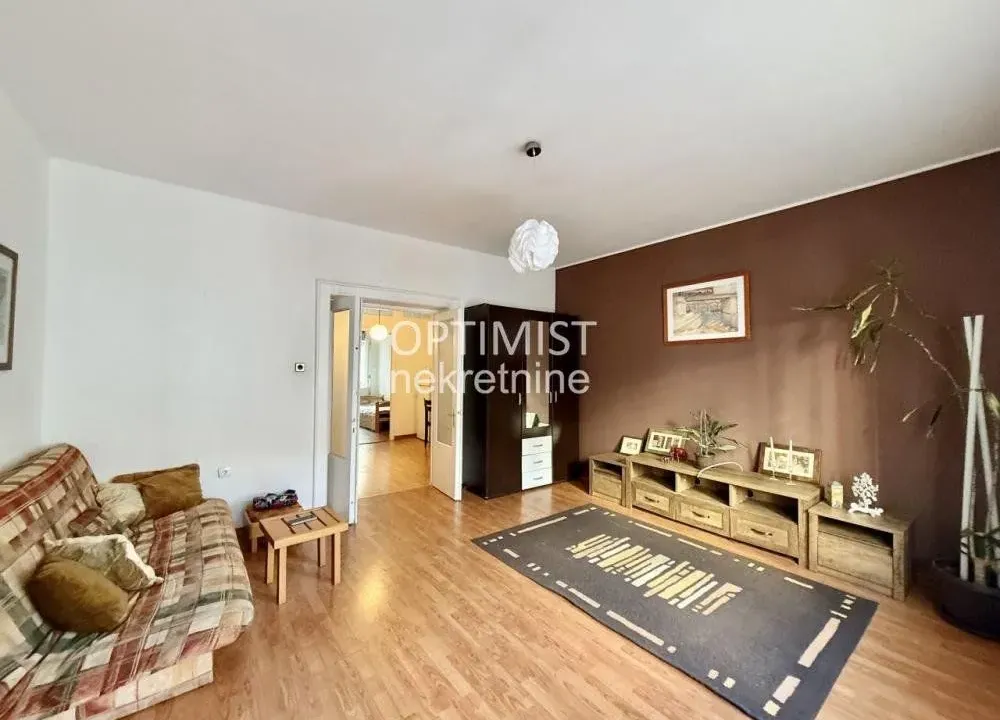 Izdavanje, jednosoban stan, 50m², Vračar Centar, Vračar Sve Podlokacije