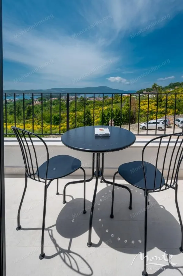 Prodaja, kuća, 250m², Mrčevac, Tivat
