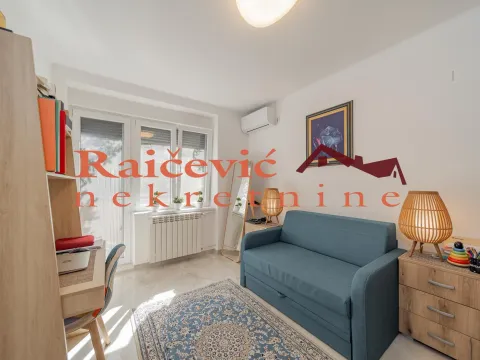 Sale, three bedroom apartment, 80m², Savski Venac, Beograd - image 12