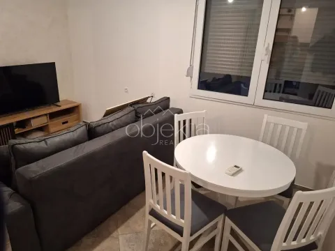 Prodaja, stan, 54m², Tivat, Crna Gora - image 4