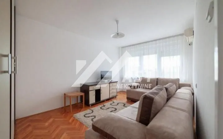 Izdavanje, jednosoban stan, 34m², Grbavica, Novi Sad Sve Podlokacije