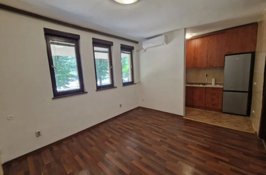 Izdavanje, poslovni prostor, 25m², Preko Morače, Podgorica