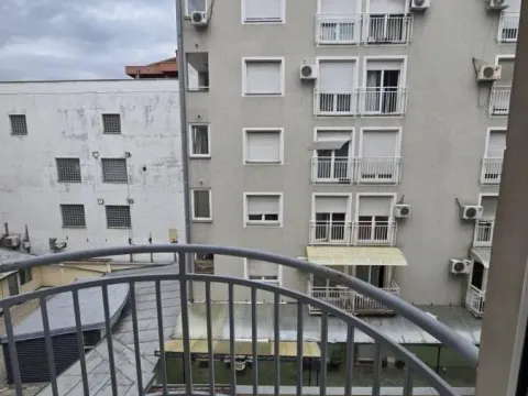 Izdavanje, garsonjera, 25m², Bulevar Oslobodjenja, Novi Sad Sve Podlokacije - image 8