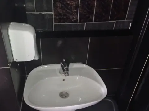 Rent, office space, 258m², Kraljevo, Srbija - image 4