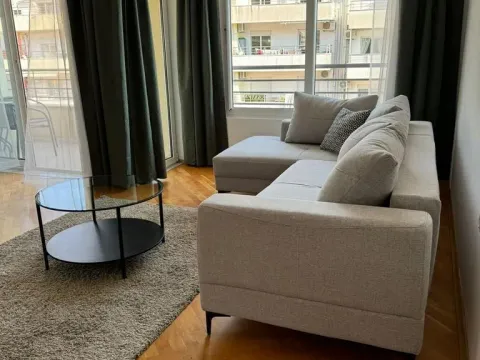 Izdavanje, jednosoban stan, 50m², Budva, Crna Gora - image 1