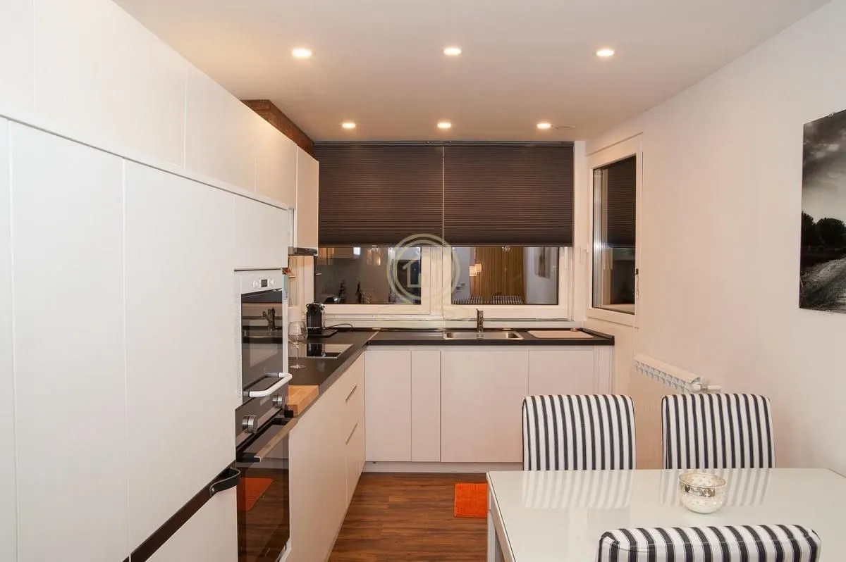 Rent, two bedroom apartment, 56m², Stari Grad, Beograd