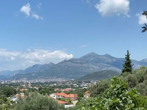 Zemljište in Zaljevo