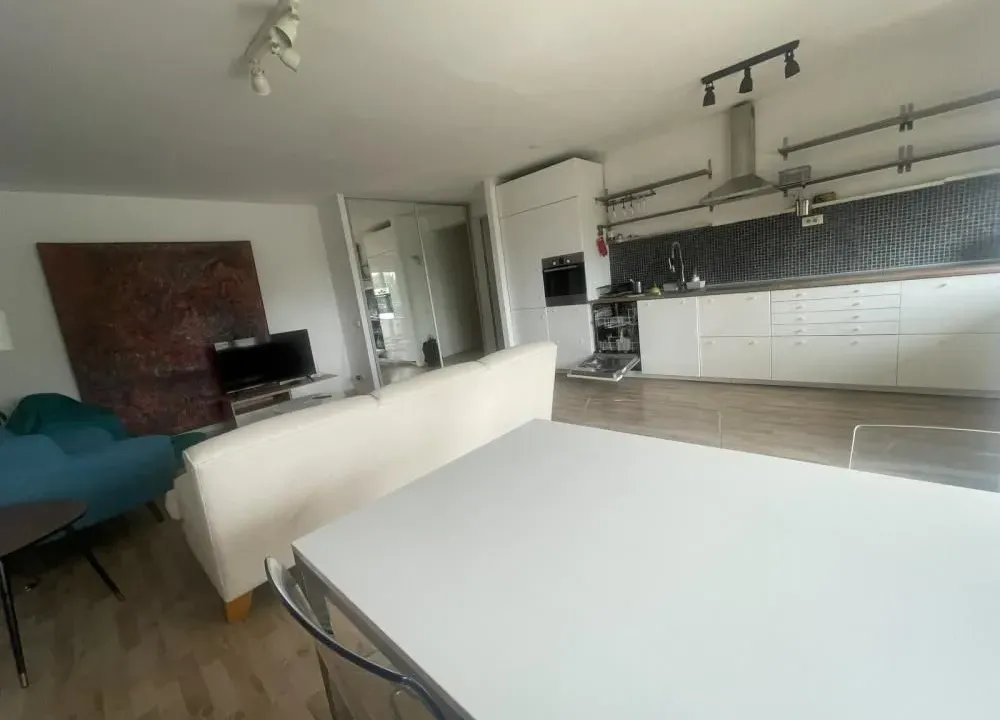 Prodaja, trosoban stan, 75m², Novi Beograd Blok 64, Novi Beograd Sve Podlokacije
