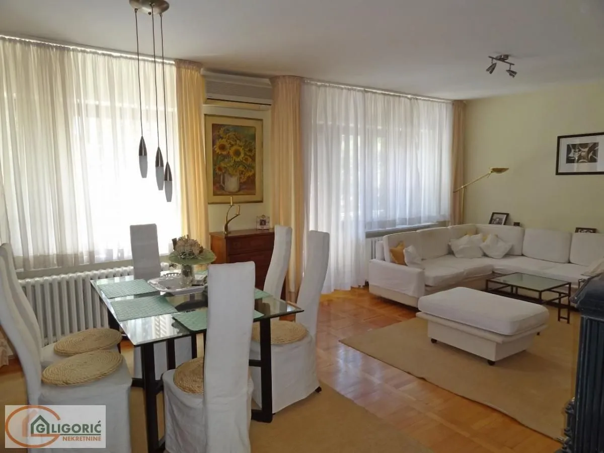 Prodaja, kuća, 360m², Kaludjerica, Grocka