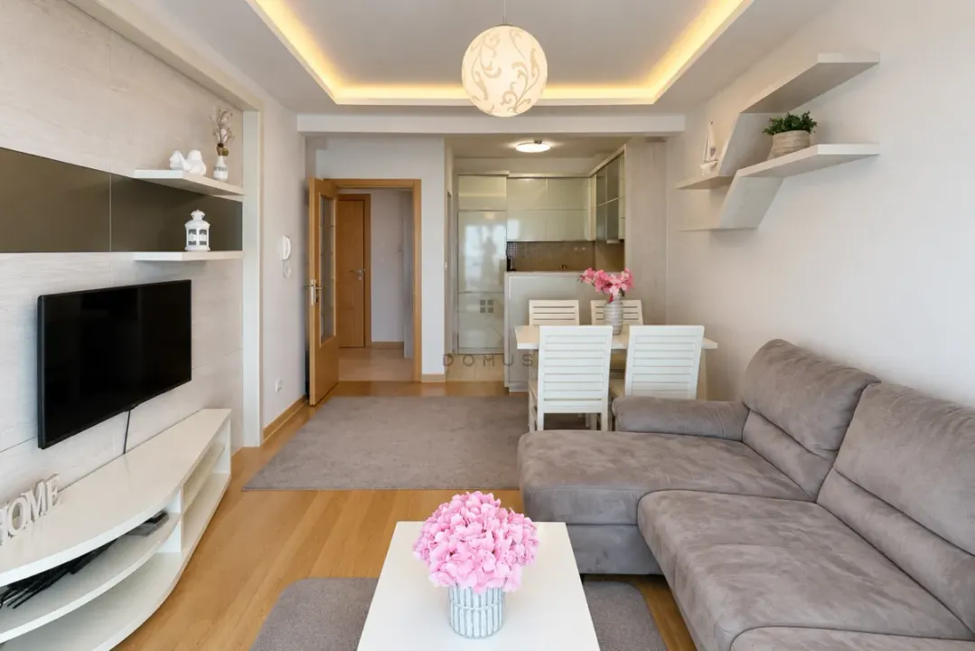 Rent, one bedroom apartment, 50m², Pržno, Budva