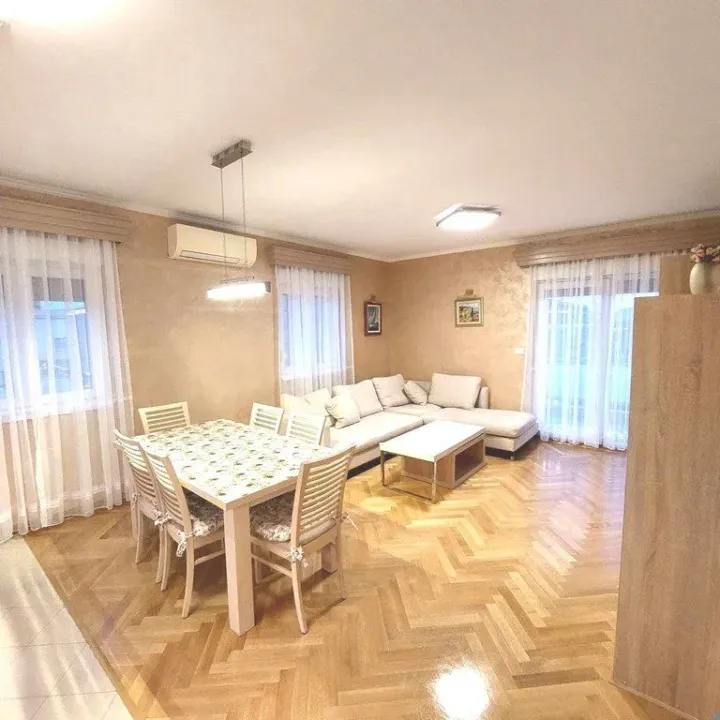 Rent, two bedroom apartment, 88m², City Kvart, Podgorica