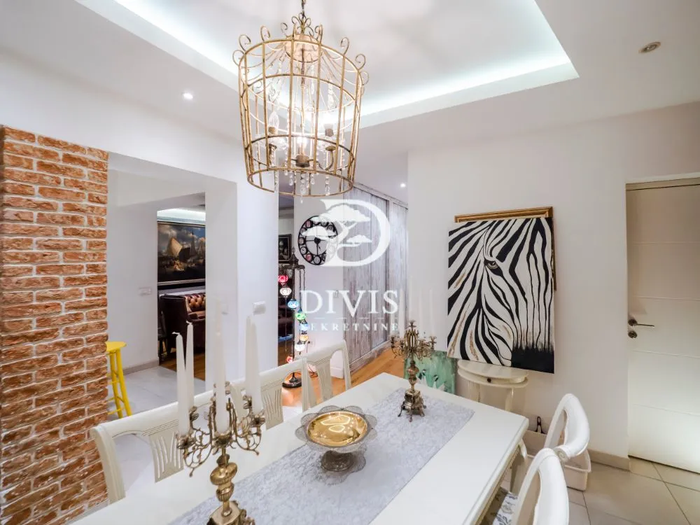 Prodaja, trosoban stan, 95m², Stari Grad, Beograd