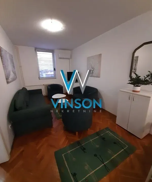 Izdavanje, jednosoban stan, 35m², Bulevar Oslobodjenja, Novi Sad Sve Podlokacije