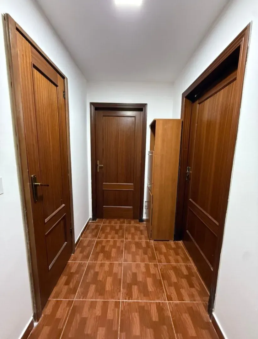 Izdavanje, jednosoban stan, 55m², Lazi, Budva