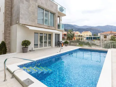 Sale, house, 400m², Bečići, Budva - image 9