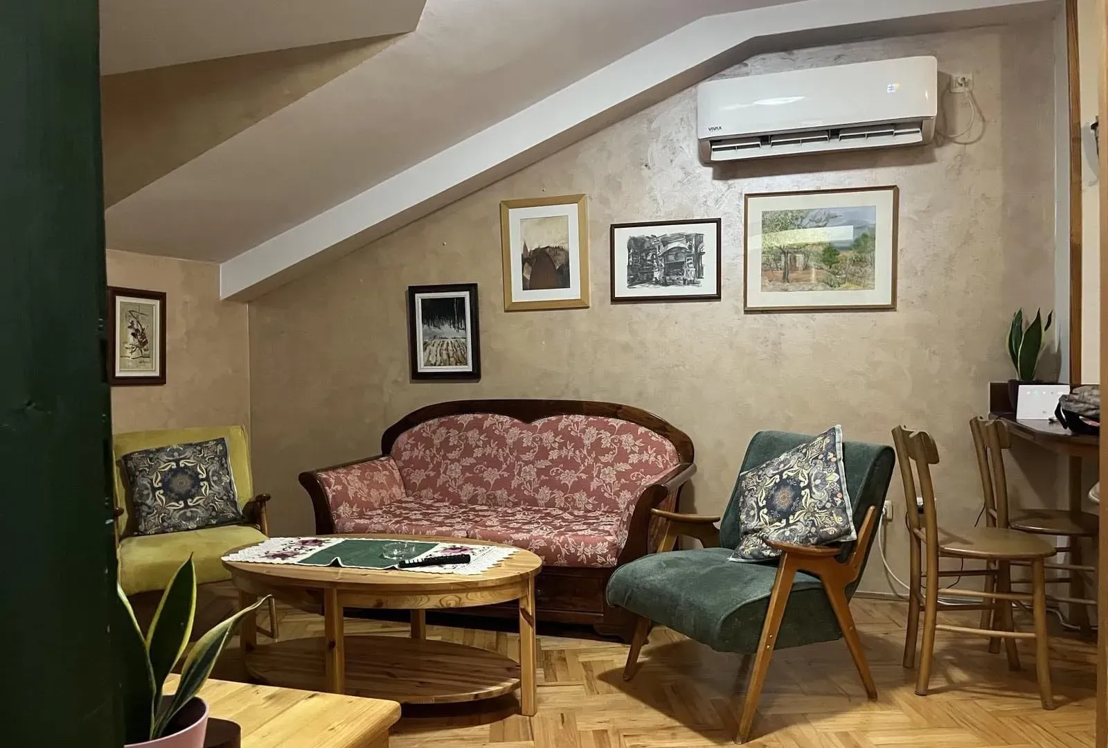 Izdavanje, dvosoban stan, 68m², Zagorič, Podgorica