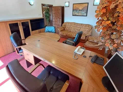 Rent, office space, 60m², Stari Aerodrom, Podgorica - image 4