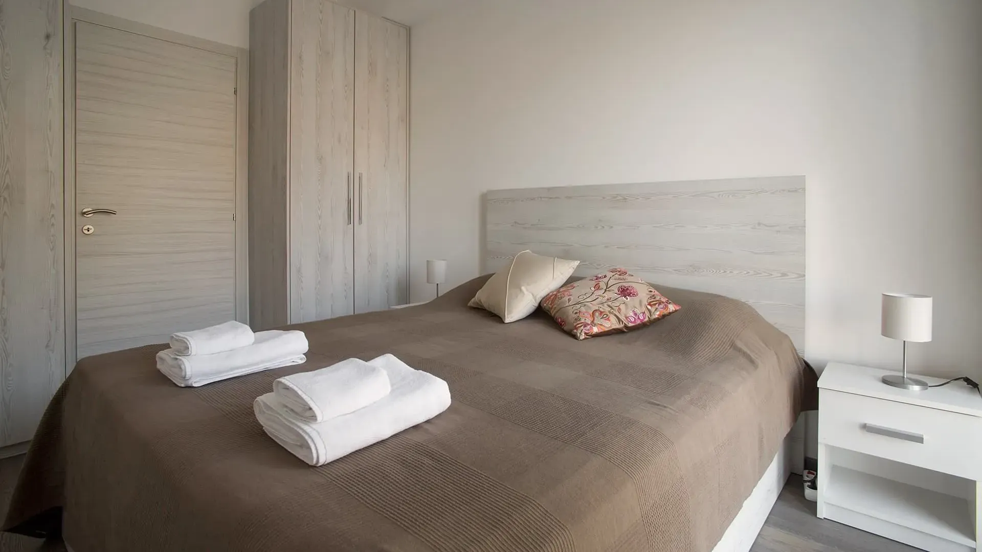Prodaja, dvosoban stan, 73m², Mažina, Tivat