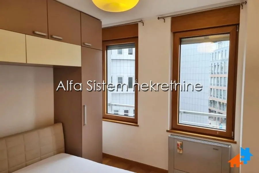 Rent, three bedroom apartment, 82m², Vračar Hram, Vračar Sve Podlokacije