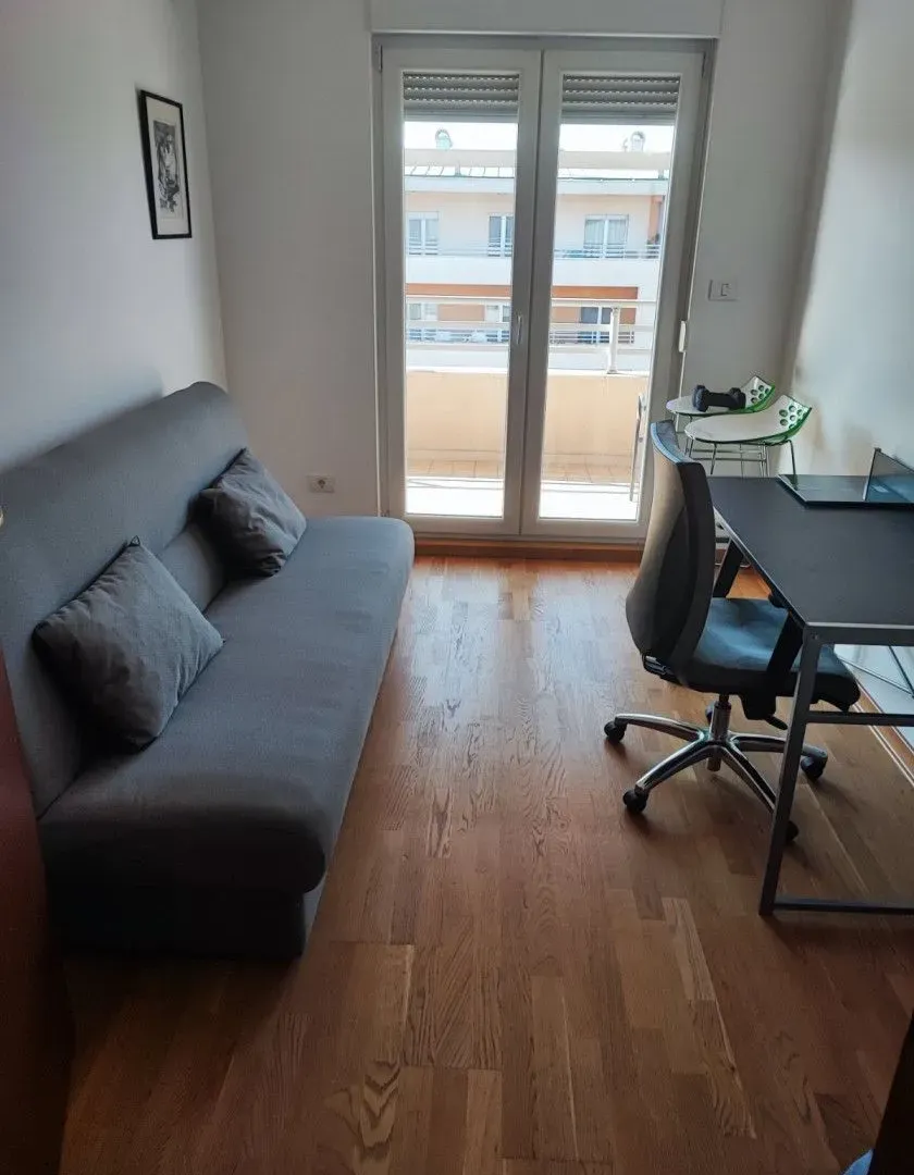 Izdavanje, dvosoban stan, 75m², City Kvart, Podgorica