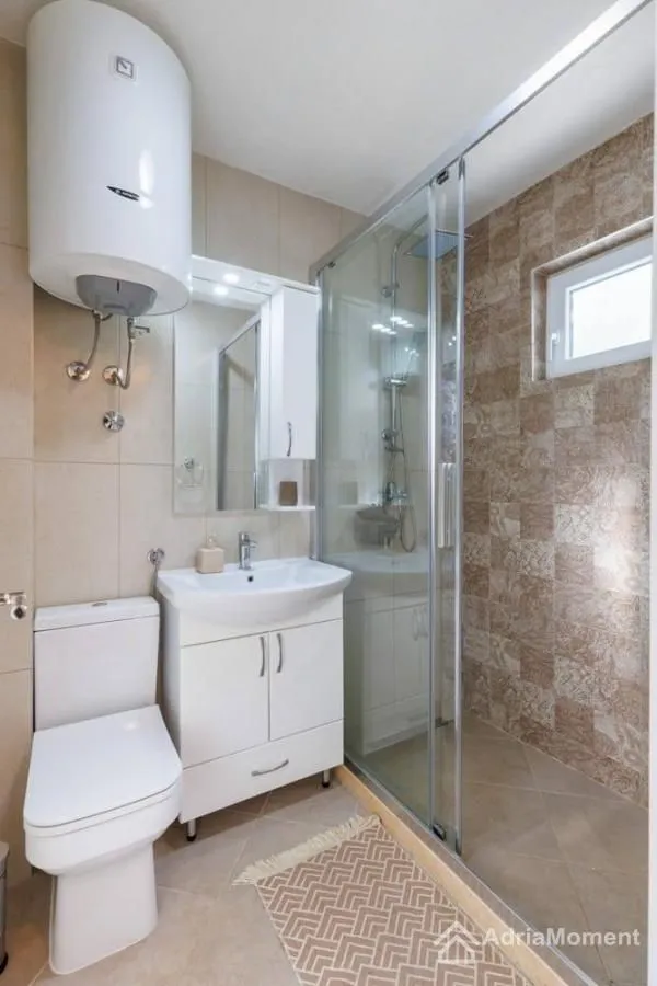 Prodaja, kuća, 130m², Utjeha, Bar