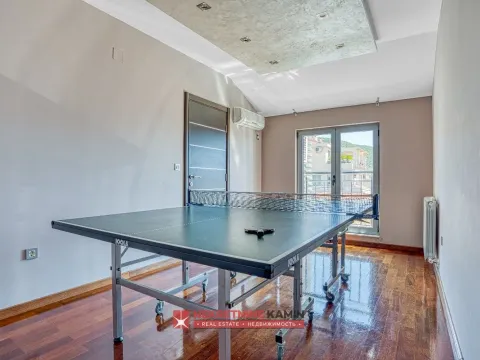 Sale, four bedroom apartment, 188m², Rozino, Budva - image 13