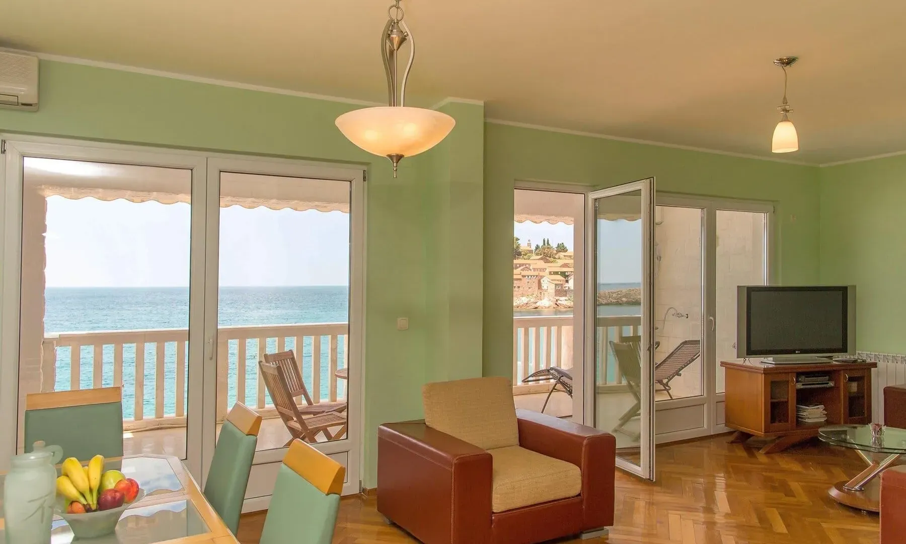 Sale, two bedroom apartment, 103m², Sveti Stefan, Budva