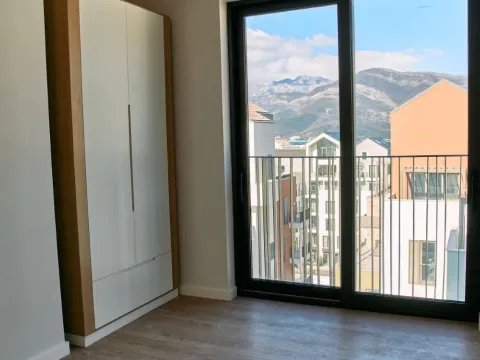 Sale, two bedroom apartment, 102m², Porto Montenegro, Tivat - image 11