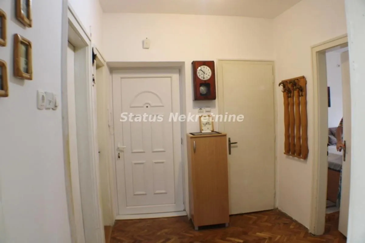 Prodaja, dvosoban stan, 77m², Grbavica, Novi Sad Sve Podlokacije