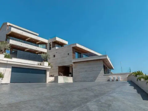 Prodaja, kuća, 311m², Centar, Tivat - image 10
