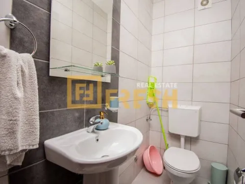 Izdavanje, dvosoban stan, 70m², Donja Gorica, Podgorica - image 24